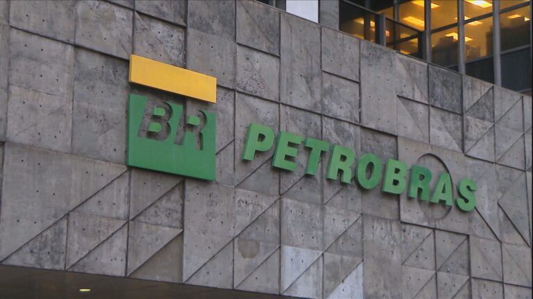 petrobras-reduz-preco-da-gasolina-em-5,2%-para-distribuidoras