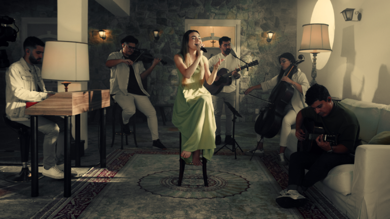 esther-duran-lanca-novo-single-sobre-buscar-descanso-em-deus