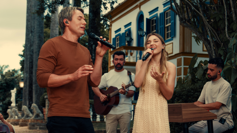 esther-duran-lanca-cancao-“minha-noiva”-ao-lado-de-chris-duran