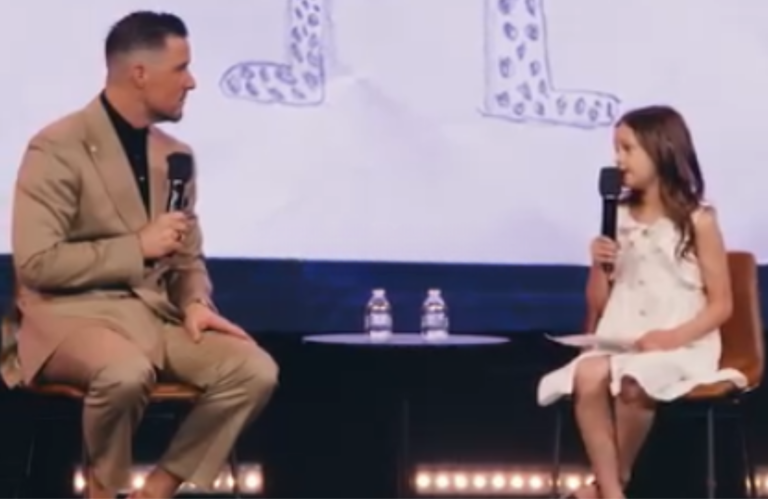 menina-relata-visao-de-anjos-dentro-de-sua-casa:-“eram-muito-poderosos”