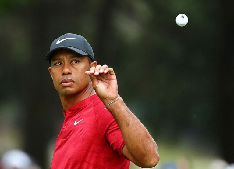 tiger-woods-e-preso-por-dirigir-sob-efeito-de-substacias-apos-acidente-na-florida