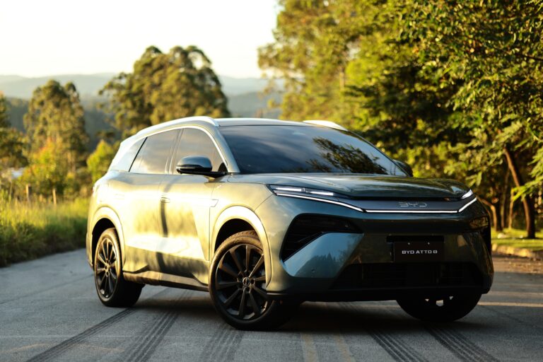 lucro-da-byd-cai-quase-20%,-mas-chinesa-segue-a-frente-da-tesla-nos-eletricos