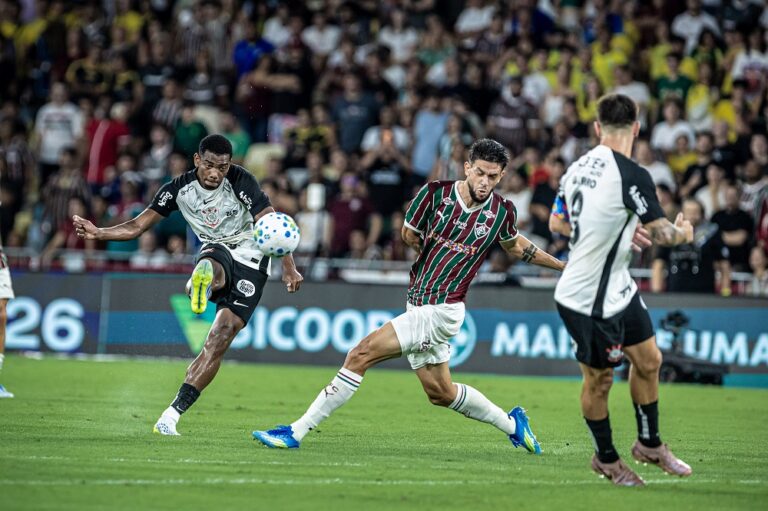 fora-de-casa,-corinthians-perde-por-3-a-1-para-o-fluminense