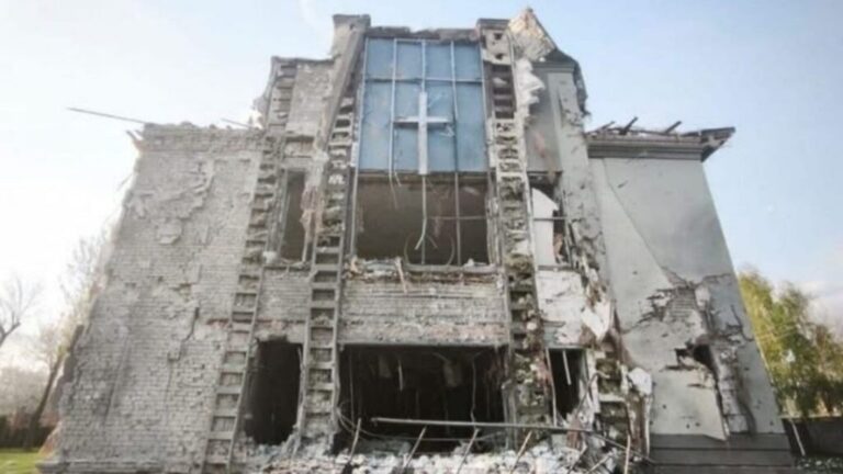pastor-e-morto-em-bombardeio-contra-igreja-durante-culto-na-ucrania