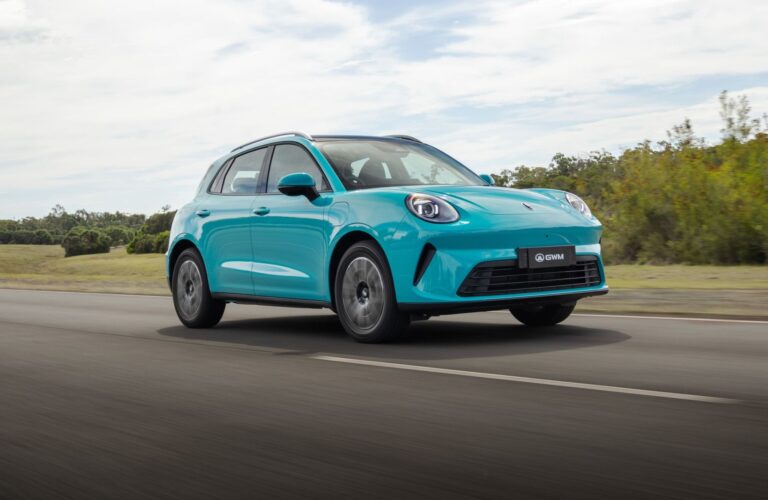 novo-gwm-ora-5-hibrido-promete-rodar-mais-de-1-mil-km-com-tanque-cheio;-video