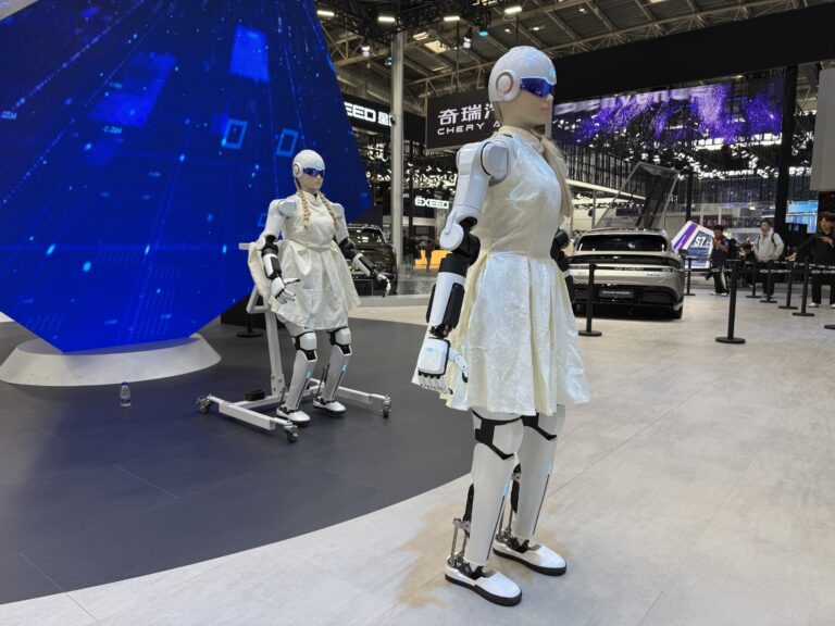salao-de-pequim:-grupo-chery-mostra-robos-humanoides-de-r$-210-mil;-video