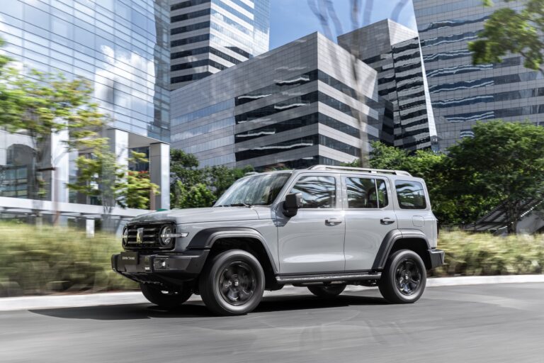 salao-de-pequim:-gwm-tank-300-ganha-motor-hibrido-plug-in-flex-no-brasil,-por-r$-342.000