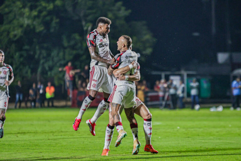 vitoria-x-coritiba:-onde-assistir-ao-vivo,-horario-e-transmissao